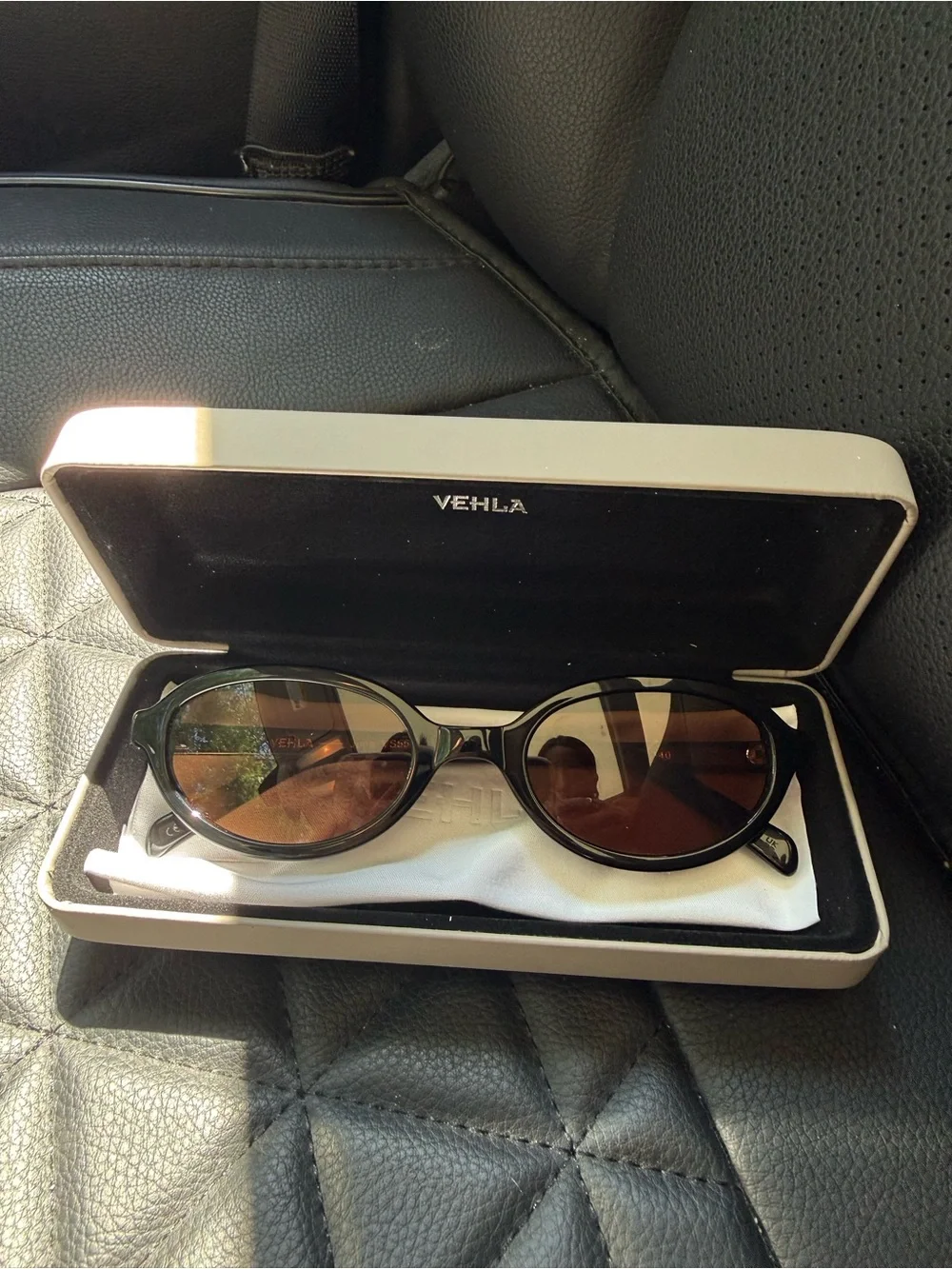 VEHLA June Sunglasses - black brown
